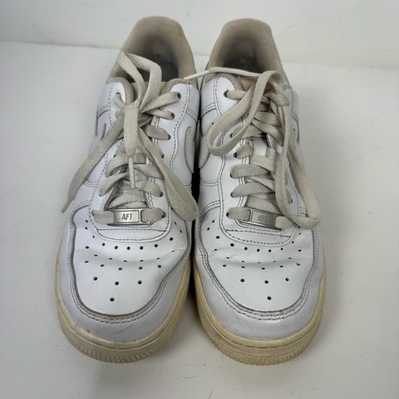 Nike White Classic Air Force 1 AF1 Sneakers Chunky Platform Trendy - Picture 2 of 7